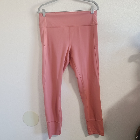Lululemon Pink In Movement 7/8 Tight *Everlux 25" - Picture 2 of 8